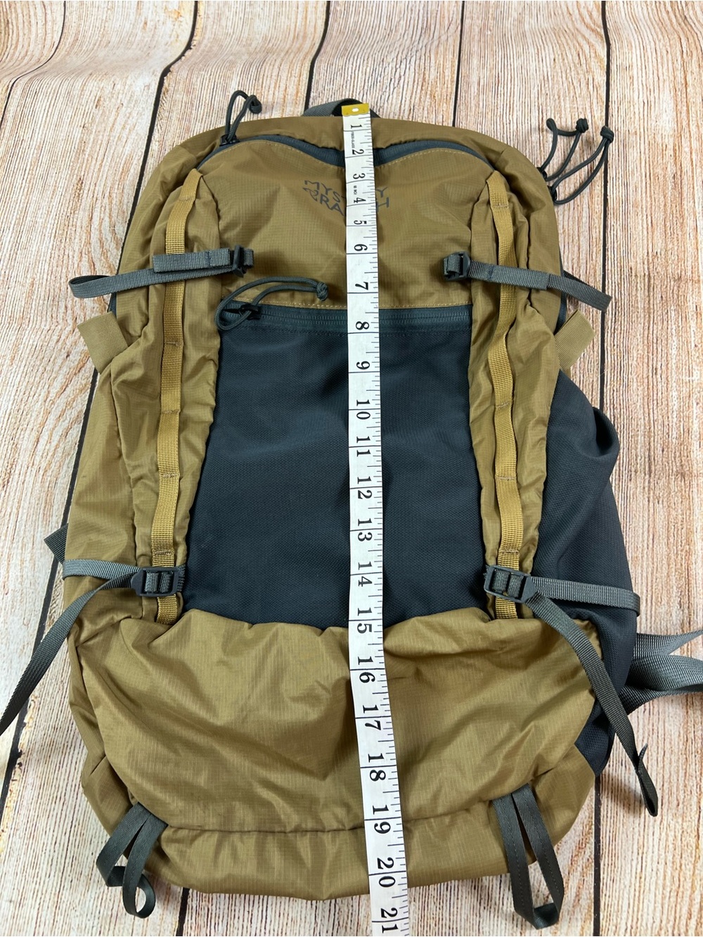 Mystery Ranch In and Out Backpack Khaki Packable Daypack 19L Lightweight Bag - Picture 7 of 8